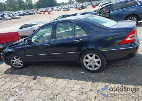 2002 Mercedes-Benz C 320 из США, поврежденный, VIN WDBRF64J22F216541